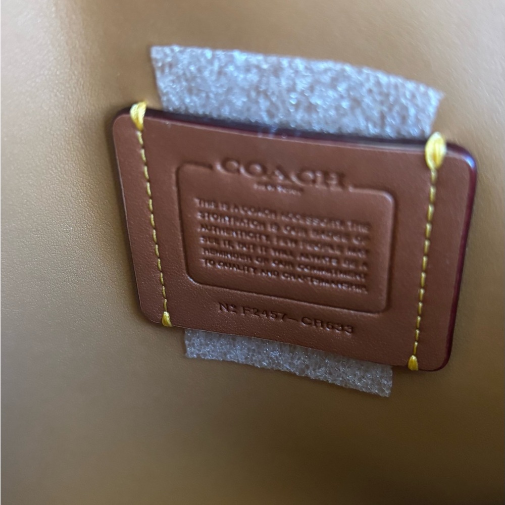 SOLD⛔️Authentic Coach 1941 White Leather flap magnetic closure Clutch/Crossbody - Picture 7 of 11